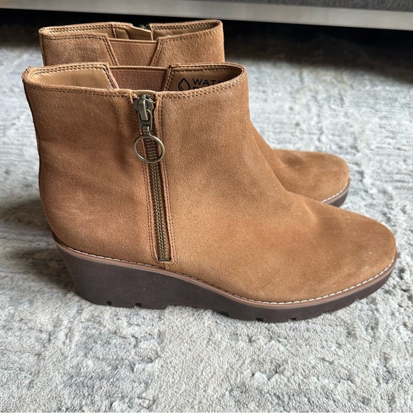 Vionic Astor Hazel Zip-Up Suede Ankle Comfort Booties Orthopedic Insoles 9.5 - Picture 3 of 7